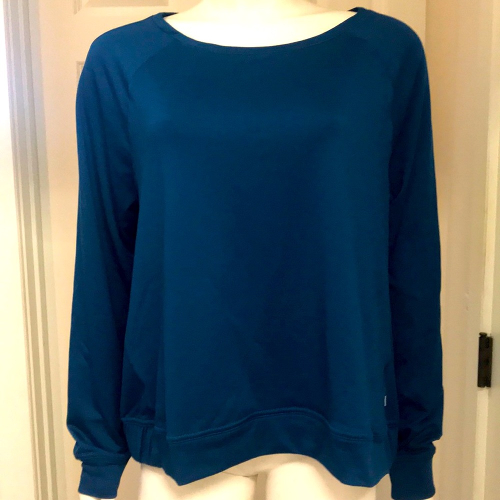Puma Athletic/Athleisure L/S Fleecy Top, NWT!